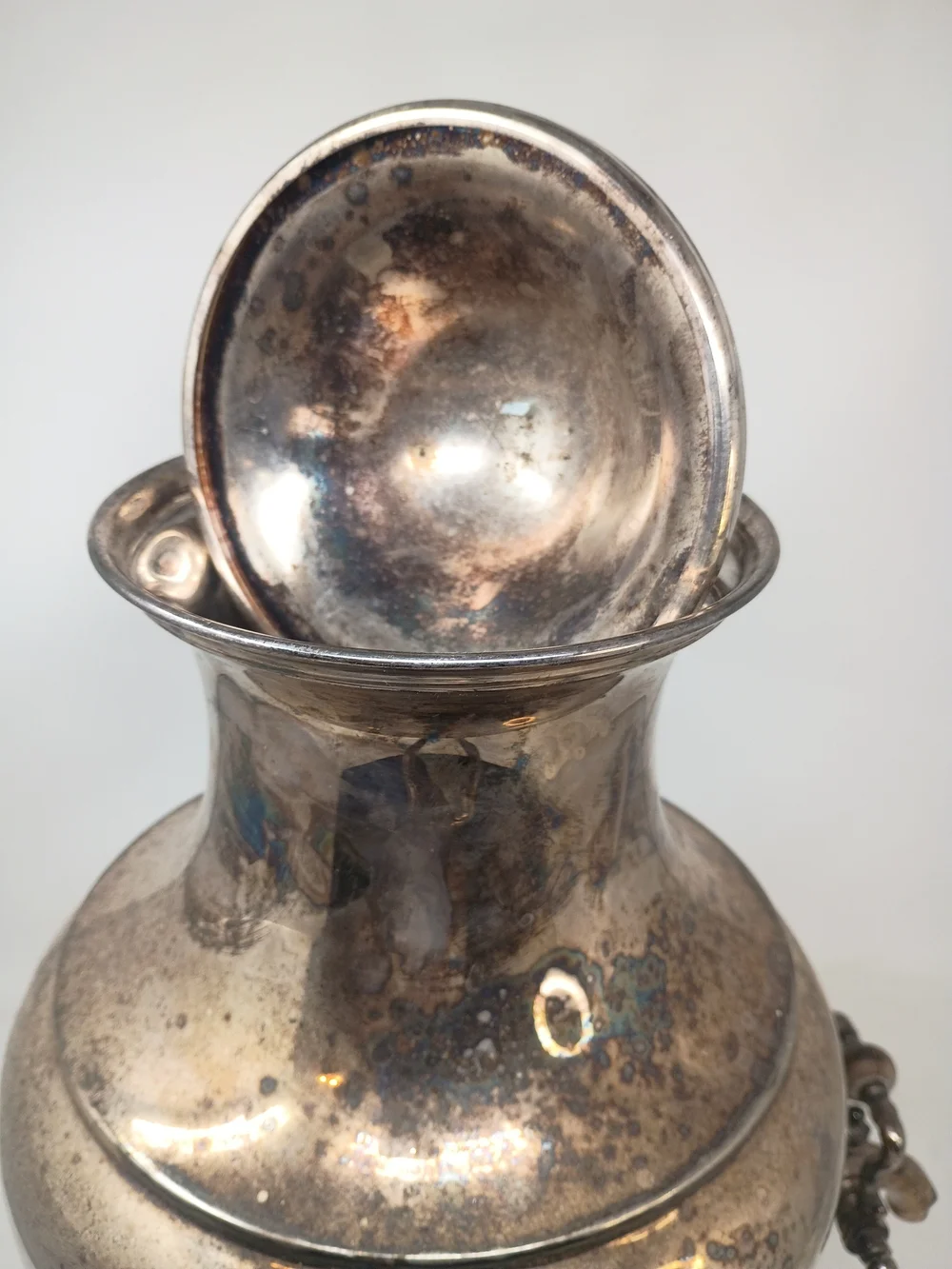 Reed & Barton Antique-Style Silver Plated Samovar Urn with Handles